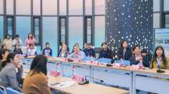 人及从动化尝试平台则冲破了保守尝试正在精度 